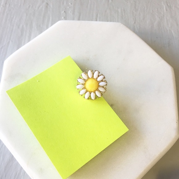 Flower Earrings - Picture 4 of 7